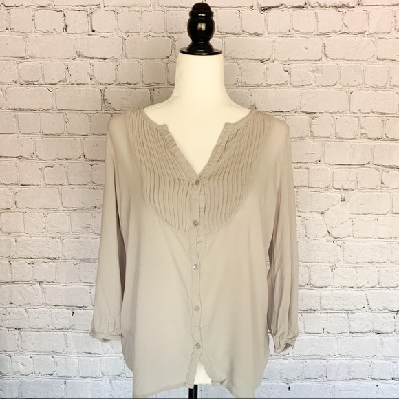 Bundle 2/$10 Old Navy Pinstripe Pleated Blouse - Picture 1 of 6